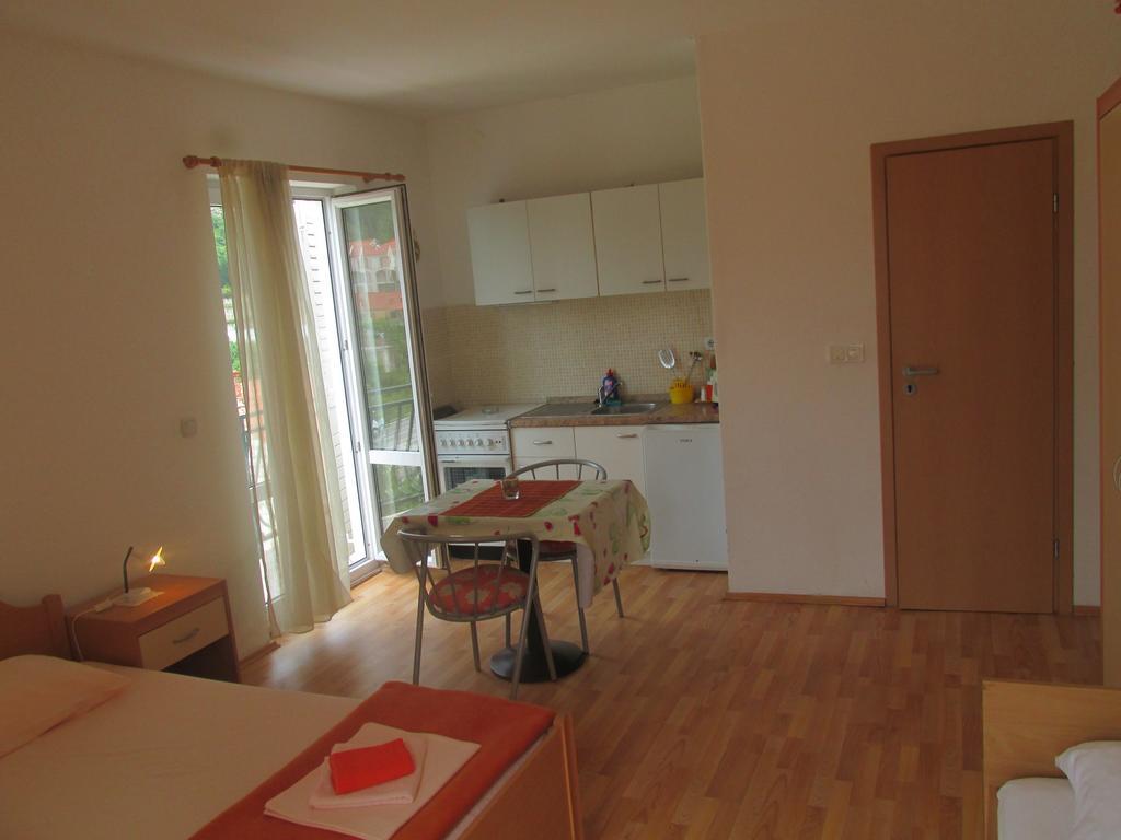 Kljunak Apartment *